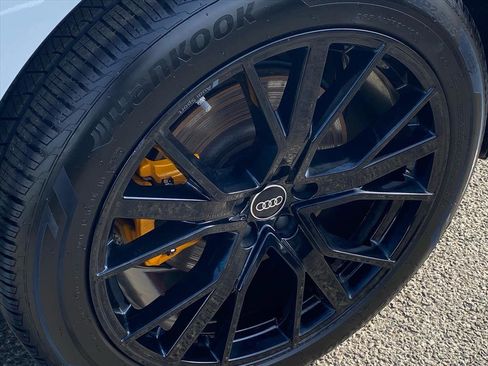 Used 2023 Audi e-tron Chronos w/ Chronos Package image 24