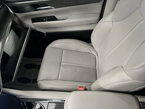 Used 2022 Jeep Wagoneer Series II image 45