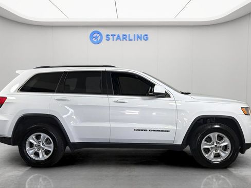 Used 2017 Jeep Grand Cherokee Laredo w/ Quick Order Package 2BE RWD image 12