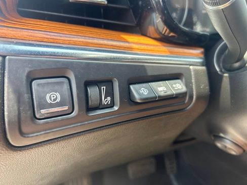Used 2022 Cadillac XT5 Premium Luxury w/ Technology Package FWD image 29
