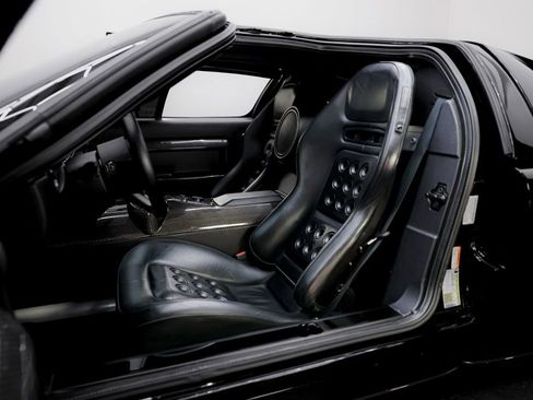 Used 2006 Ford GT image 16