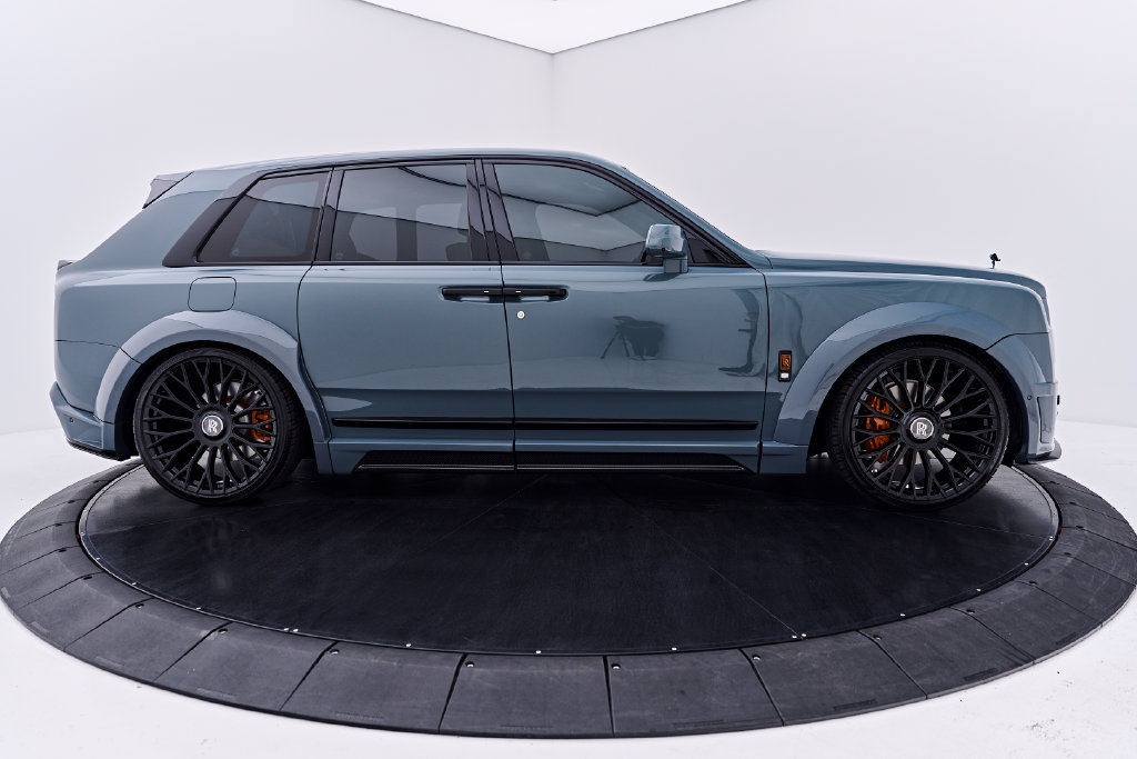 Used 2025 Rolls-Royce Cullinan AWD/4WD image 20