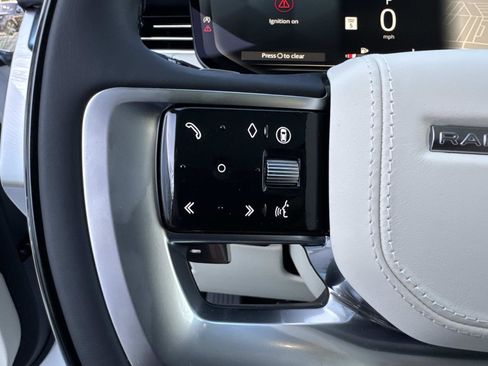 New 2026 Land Rover Range Rover Long Wheelbase SE image 32