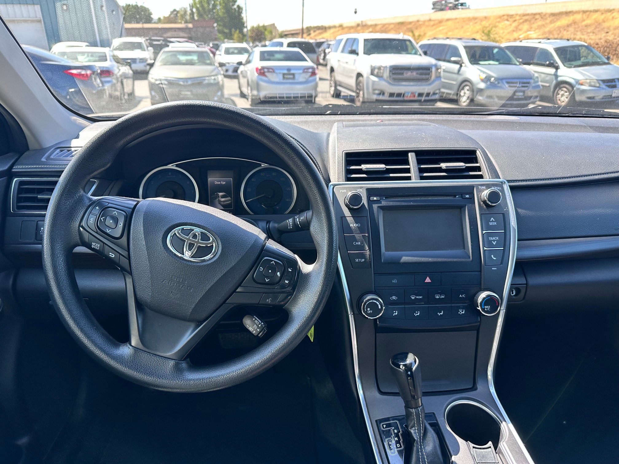 Used 2017 Toyota Camry LE FWD image 7