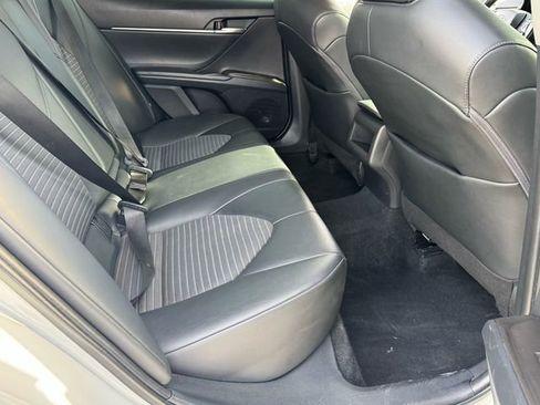 Used 2022 Toyota Camry SE image 14