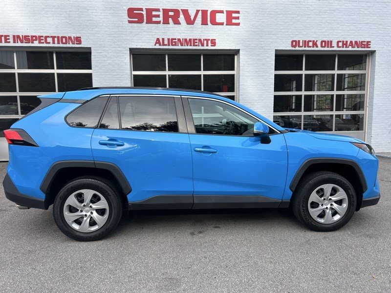 Used 2020 Toyota RAV4 LE w/ All Weather Liner Package AWD/4WD image 1
