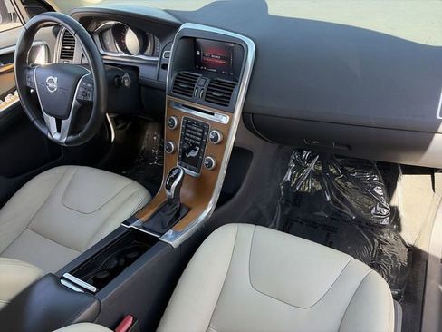 Used 2017 Volvo XC60 T6 Inscription w/ Preferred Option Package image 13
