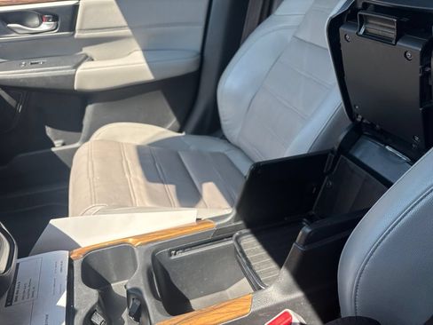 Used 2020 Honda CR-V Touring image 18