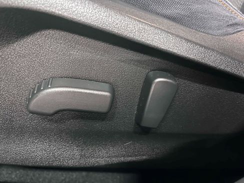 Used 2021 Subaru Crosstrek 2.0i Premium w/ Moonroof Package image 10