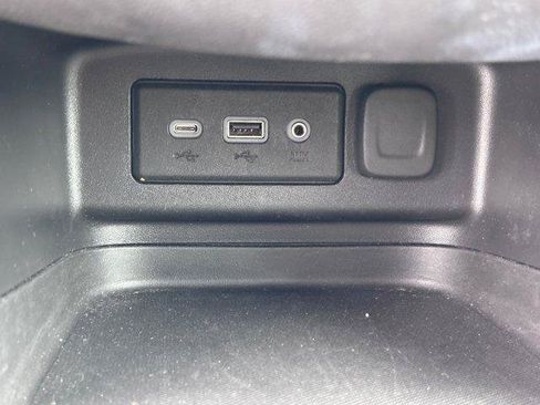 Used 2023 Chevrolet Equinox LT FWD image 29