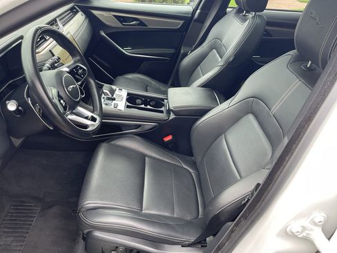 Used 2025 Jaguar F-PACE R-Dynamic S image 14