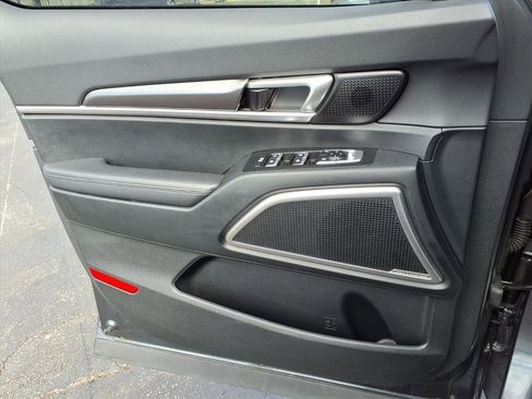 Used 2024 Kia Telluride S w/ S Sunroof Package image 17