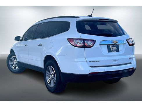 Used 2017 Chevrolet Traverse LT image 4