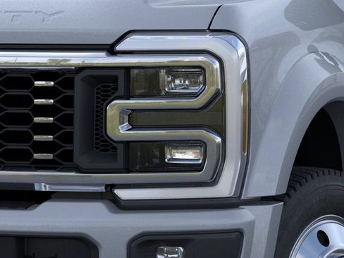 New 2026 Ford F450 Platinum AWD/4WD image 18