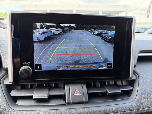 Used 2025 Toyota RAV4 LE AWD/4WD image 16