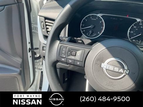 Certified 2024 Nissan Rogue SV AWD/4WD image 22