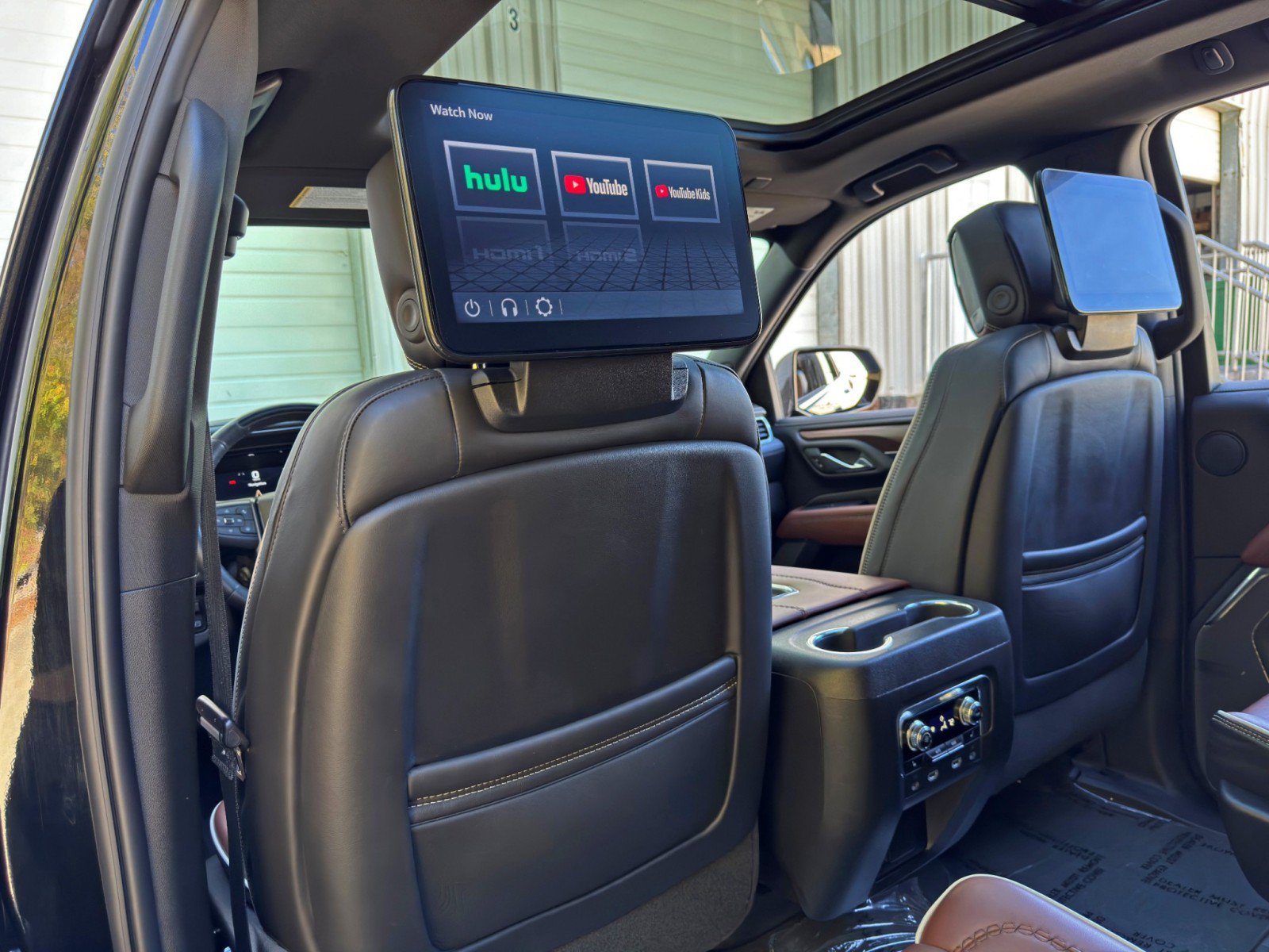 Used 2023 GMC Yukon Denali Ultimate AWD/4WD image 39