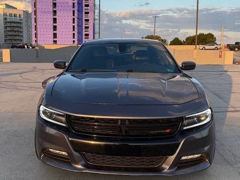 Used 2019 Dodge Charger R/T w/ Plus Group RWD image 2