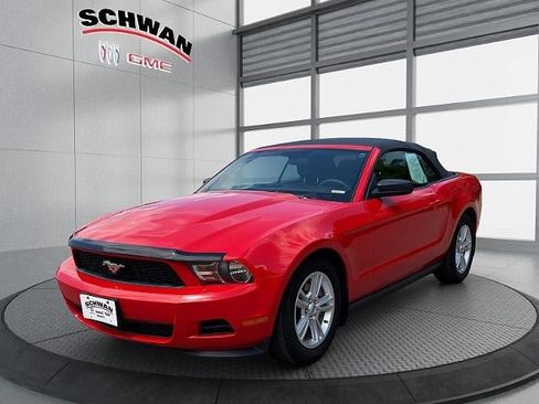 Used 2012 Ford Mustang Convertible RWD image 8