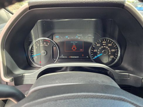 Used 2015 Ford F150 Lariat w/ Equipment Group 501A Mid RWD image 26
