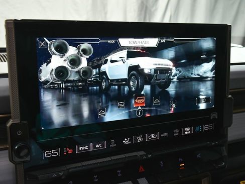 Used 2025 GMC Hummer EV 2X w/ Extreme Off-Road Package AWD/4WD image 33