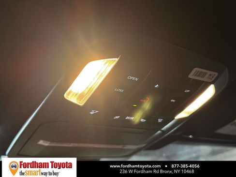 Used 2024 Toyota Highlander XSE AWD/4WD image 28