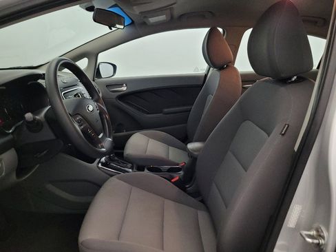 Used 2017 Kia Forte LX FWD image 17