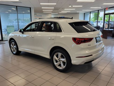 Used 2022 Audi Q3 2.0T Premium w/ Convenience Package AWD/4WD image 3