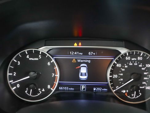 Used 2022 Nissan Altima 2.5 SR FWD image 15