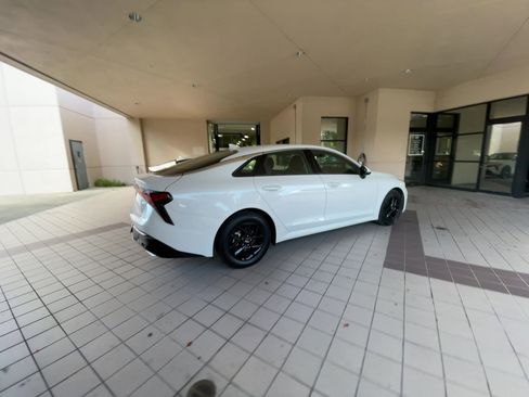 Used 2025 Kia K5 LXS image 3