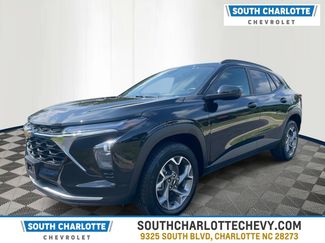 Used 2025 Chevrolet Trax LT w/ LT Convenience Package FWD video 1