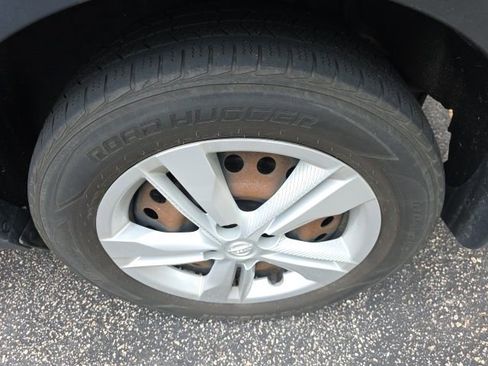 Used 2020 Nissan Kicks S FWD image 8