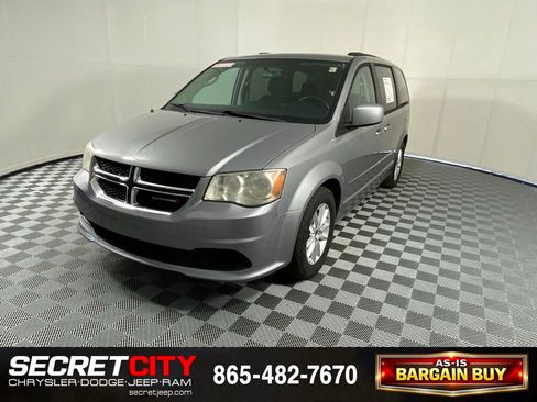 Used 2014 Dodge Grand Caravan SXT FWD image 3