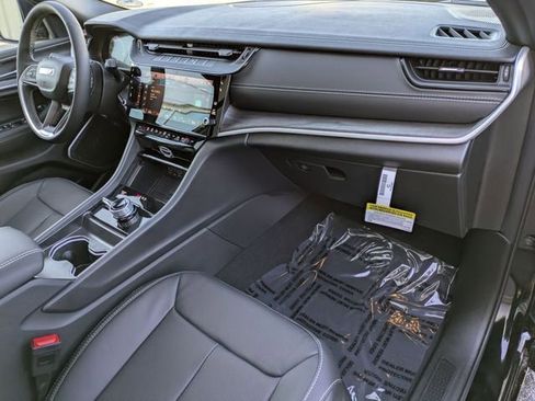 New 2026 Jeep Grand Cherokee L Limited AWD/4WD image 34