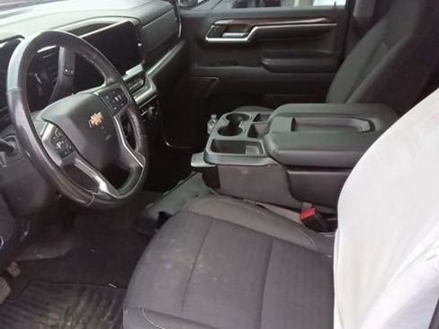 Used 2022 Chevrolet Silverado 1500 LT image 12