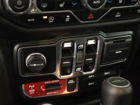 Used 2020 Jeep Gladiator Mojave AWD/4WD image 29