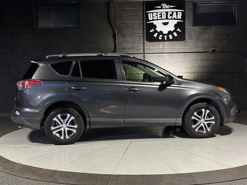 Used 2017 Toyota RAV4 LE image 7