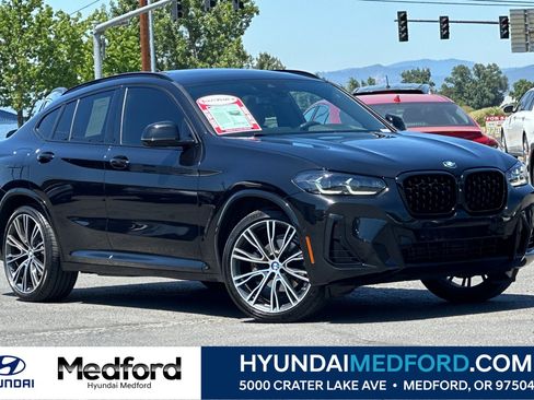 Used 2023 BMW X4 xDrive30i w/ M Sport Package AWD/4WD image 1