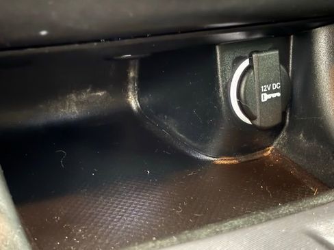 Used 2019 Dodge Charger SXT image 25