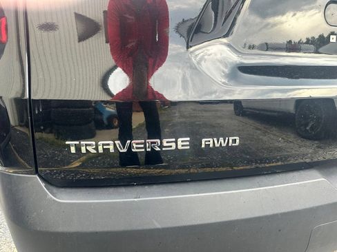 Used 2023 Chevrolet Traverse LT w/ LPO, Floor Liner Package AWD/4WD image 29