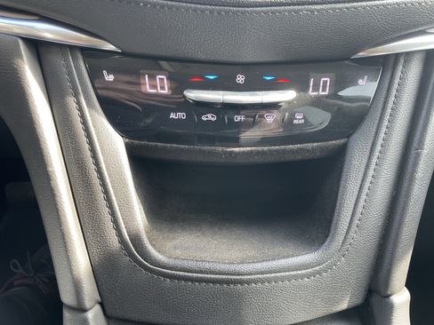 Used 2018 Cadillac XT5 Luxury image 23