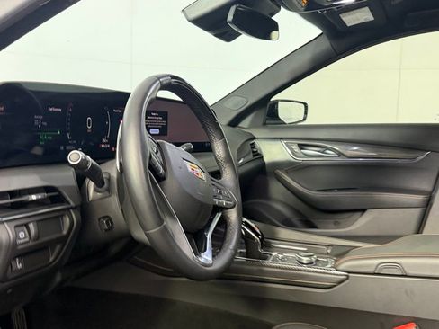 Used 2025 Cadillac CT5 Sport RWD image 15