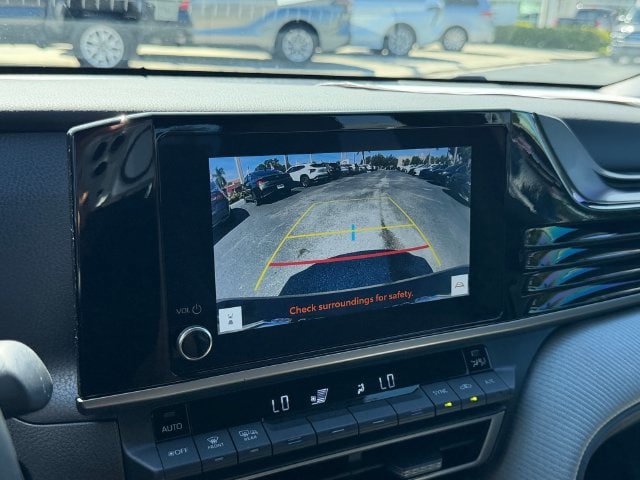 Used 2025 Toyota Camry SE FWD image 23