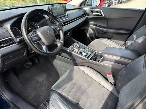 Used 2024 Mitsubishi Outlander SE AWD/4WD image 11