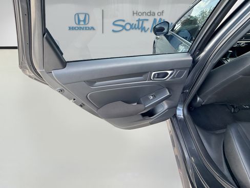 Used 2022 Honda Civic Sport image 24