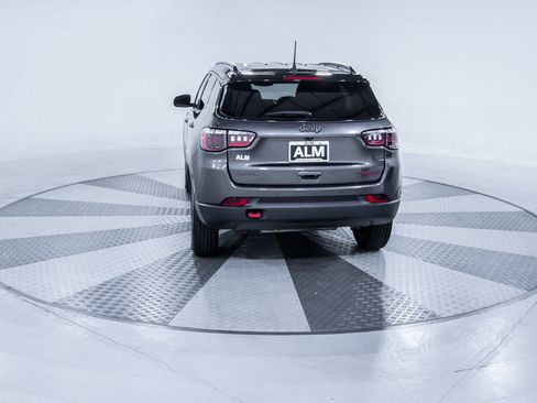 Used 2024 Jeep Compass Trailhawk image 7