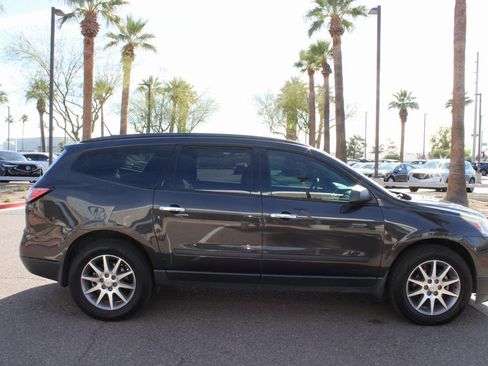 Used 2017 Chevrolet Traverse LS image 6