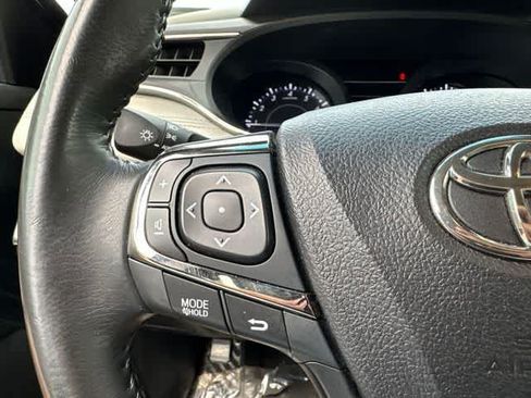 Used 2016 Toyota Avalon XLE Premium FWD image 6