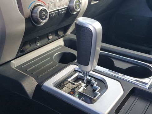 Used 2019 Toyota Tundra Limited w/ Limited Premium Package image 29