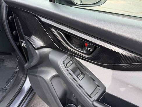 Used 2018 Subaru Crosstrek 2.0i Premium AWD/4WD image 19